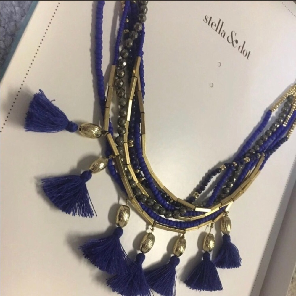 Necklace - Picture 3 of 4